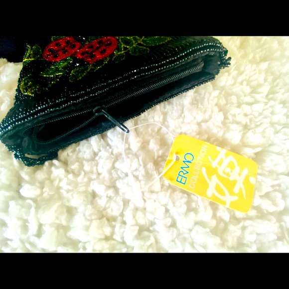 ERMO Collection Beaded Ladybug Crossbody Purse - Picture 4 of 7